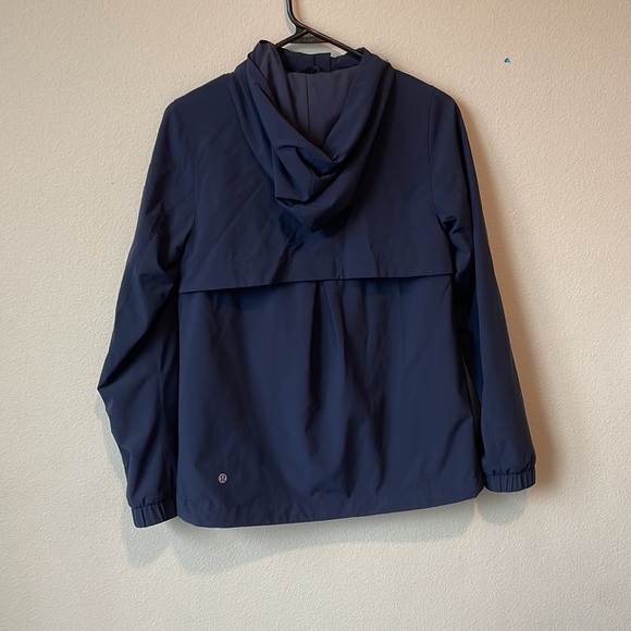 Lululemon Rise & Shine Jacket III size 4 - Picture 7 of 10